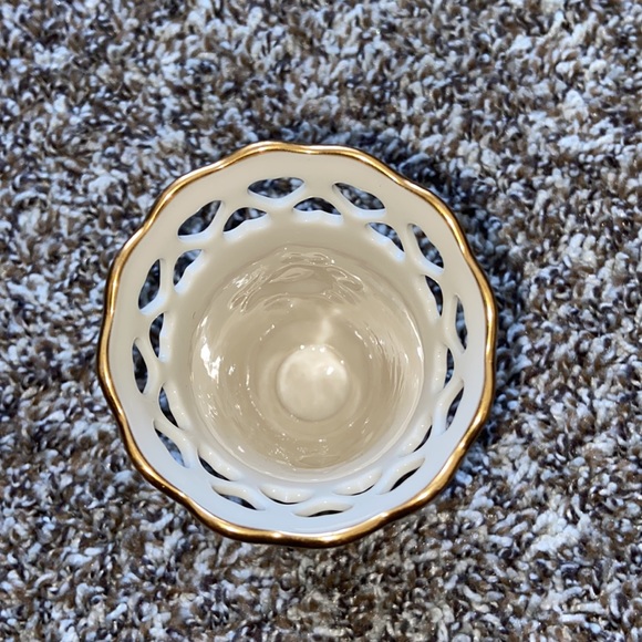 Vintage Lenox heart cutout keyhole pierced porcelain posey vase - Picture 2 of 4